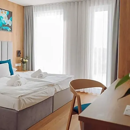 Hotel Jezioranka *